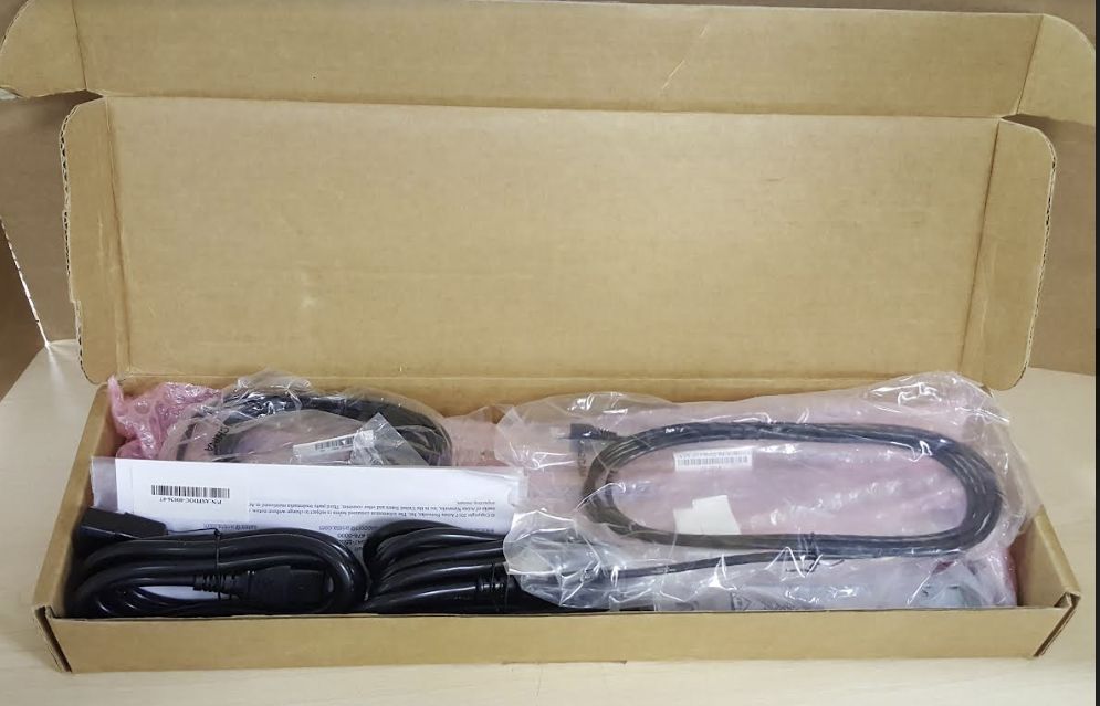thumbnail image 2 of ARISTA KIT-7001 1U Tool-Less Rack Mount Rail Kit For 16-Inch Wide Racks 2 of 5